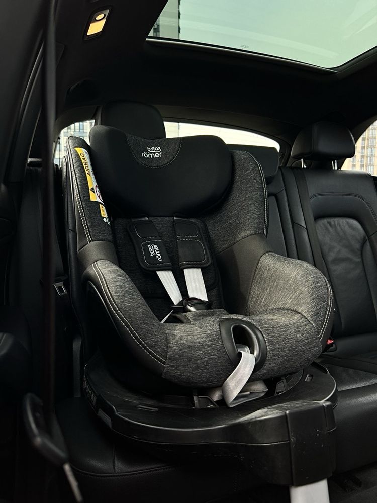 Автокрісло Britax Römer DUALFIX i-SIZE V22 Graphite Marble