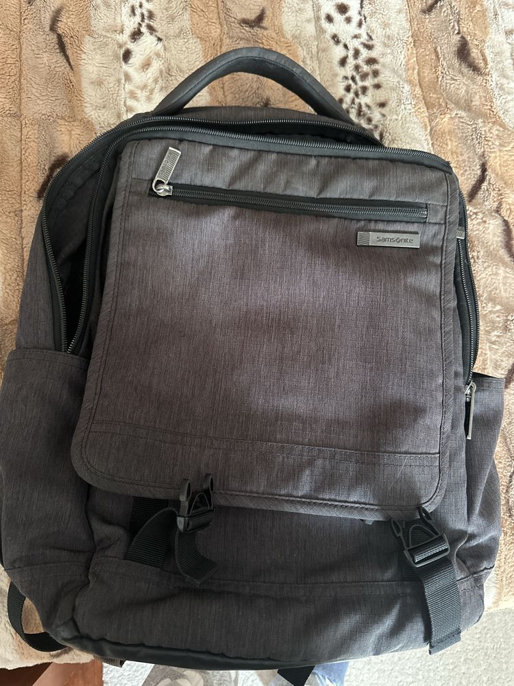 Samsonite mochila usada com fecho avariado