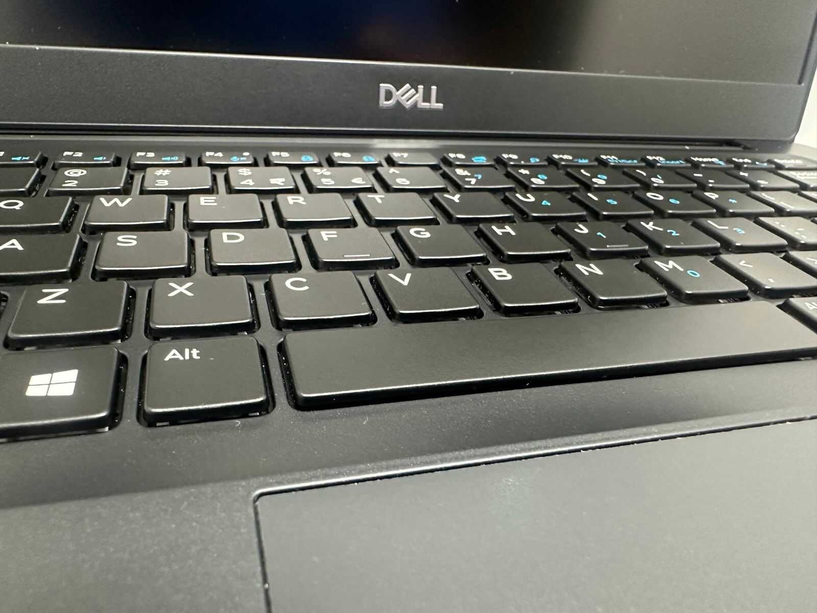 Laptop Dell Latitude 7390 i5 1.7GHz 256 GB SSD 16 GB DDR4 13,3" DOTYK