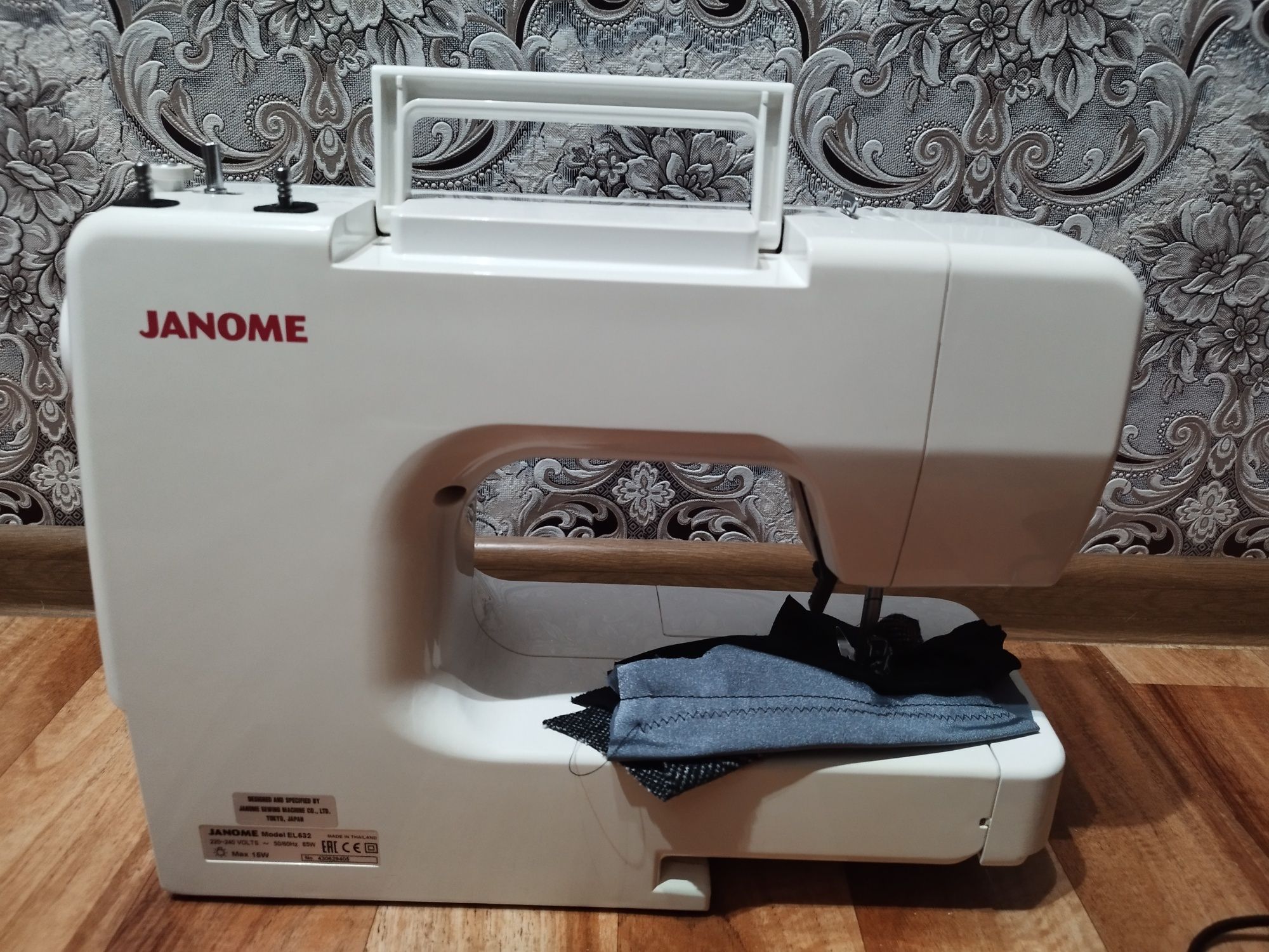 Продам швейную машинку Janome в идеальном состоянии