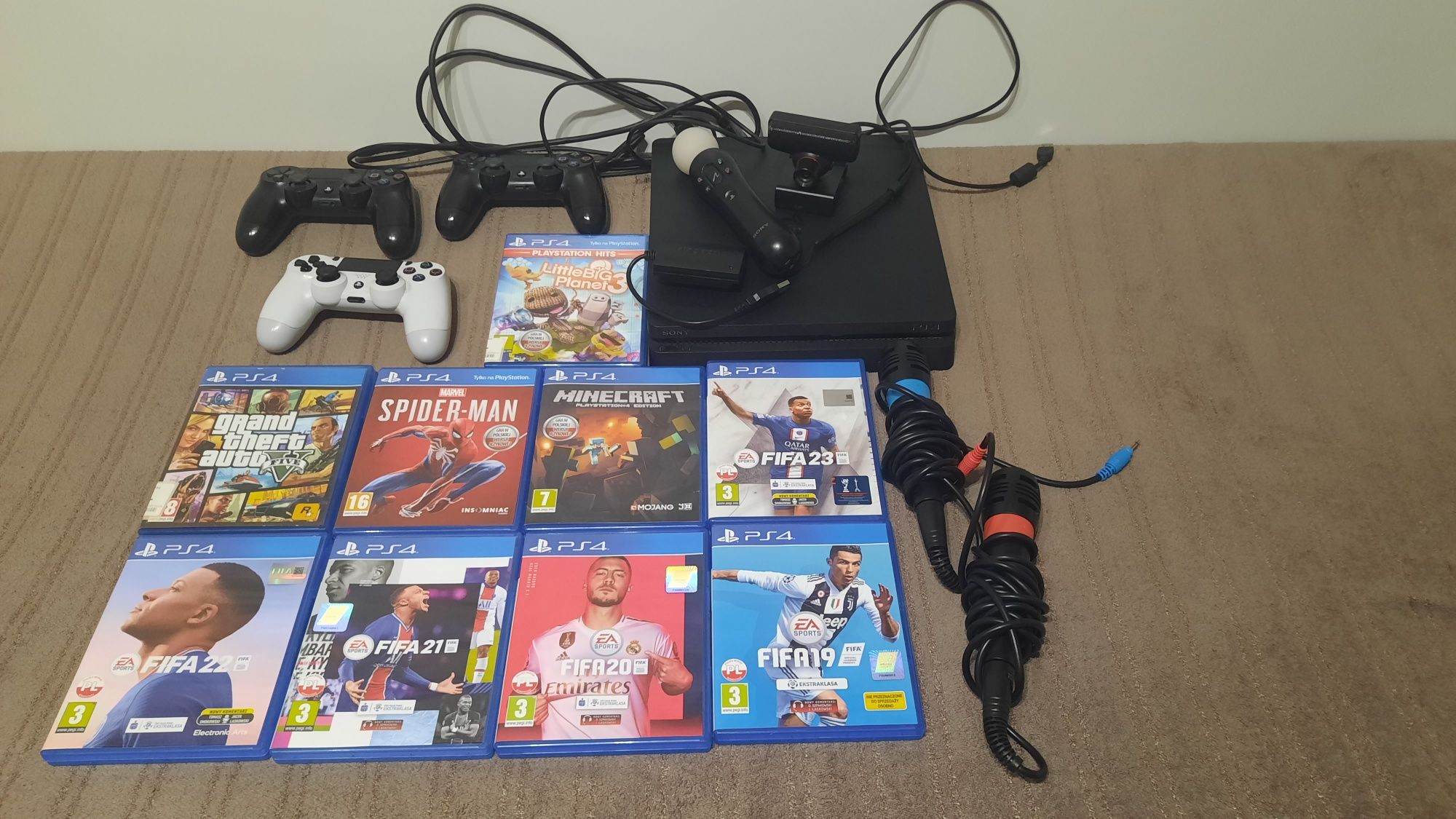 PlayStation 4 500+ GB