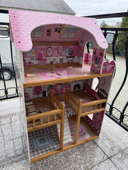 Domek dla lalek, masywny duzy