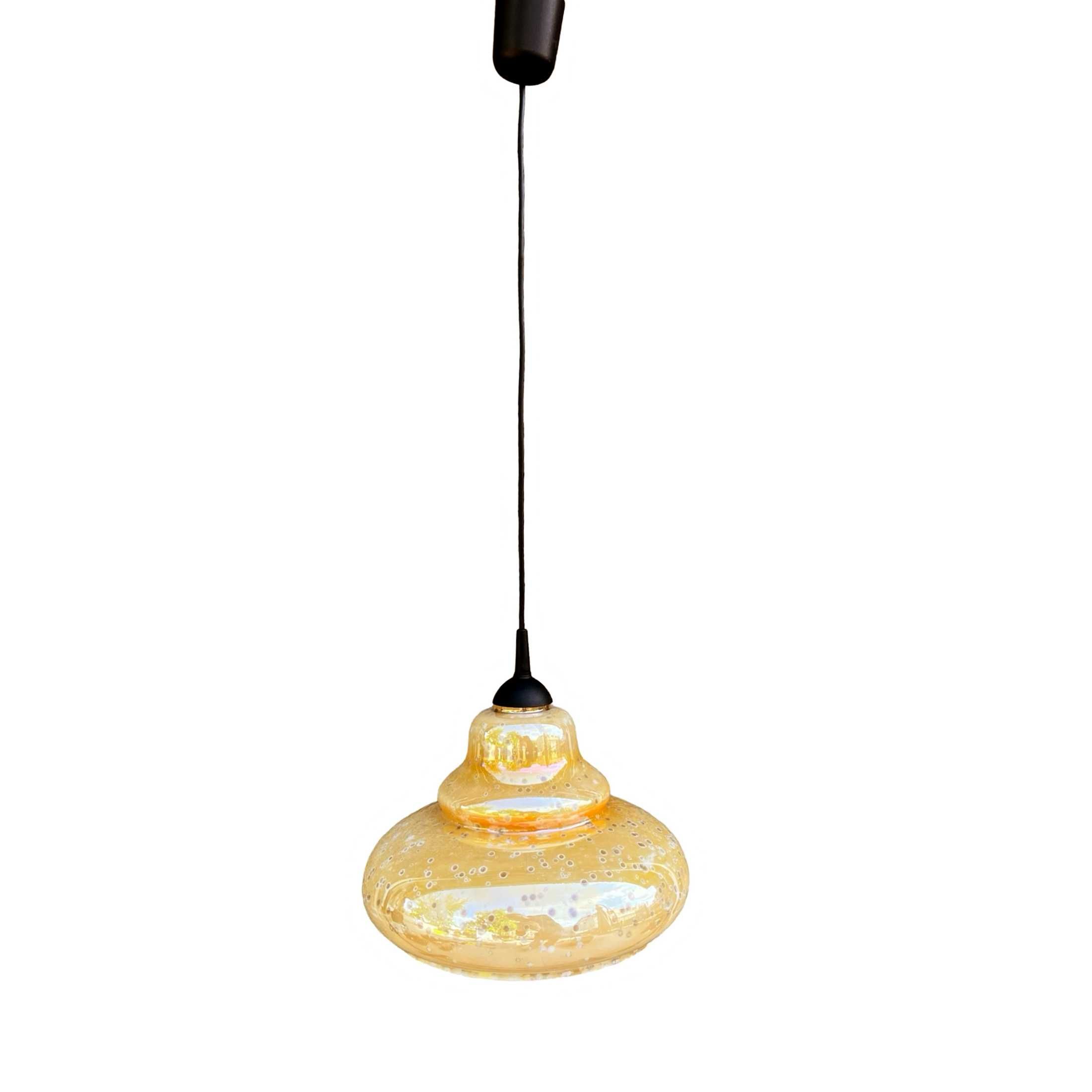 Szklana opalizująca lampa wisząca, Narva Leuchen, Niemcy, lata 70.