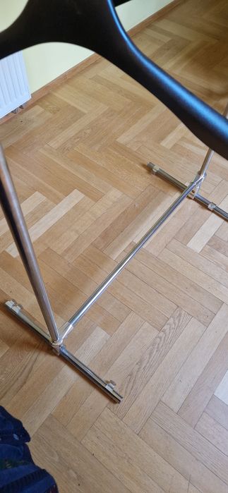 Wieszak do garderoby wolnostojący