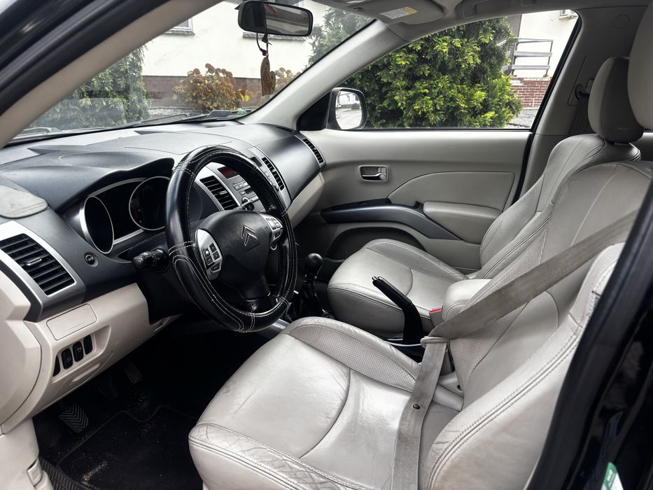 Citroën C-Crosser 2.2 HDi • 156 KM • 2008 r. • 7 miejsc • Diesel • 4x4