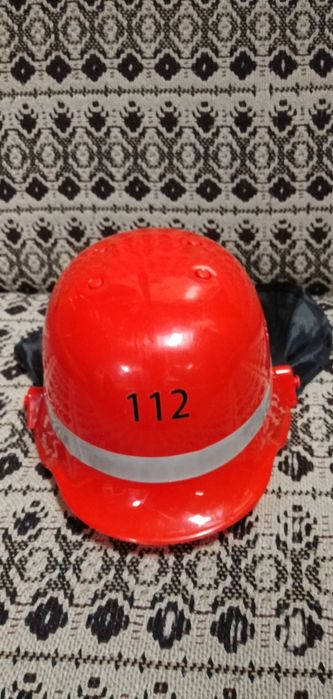 Zabawkowy kask strażacki dla dziecka
