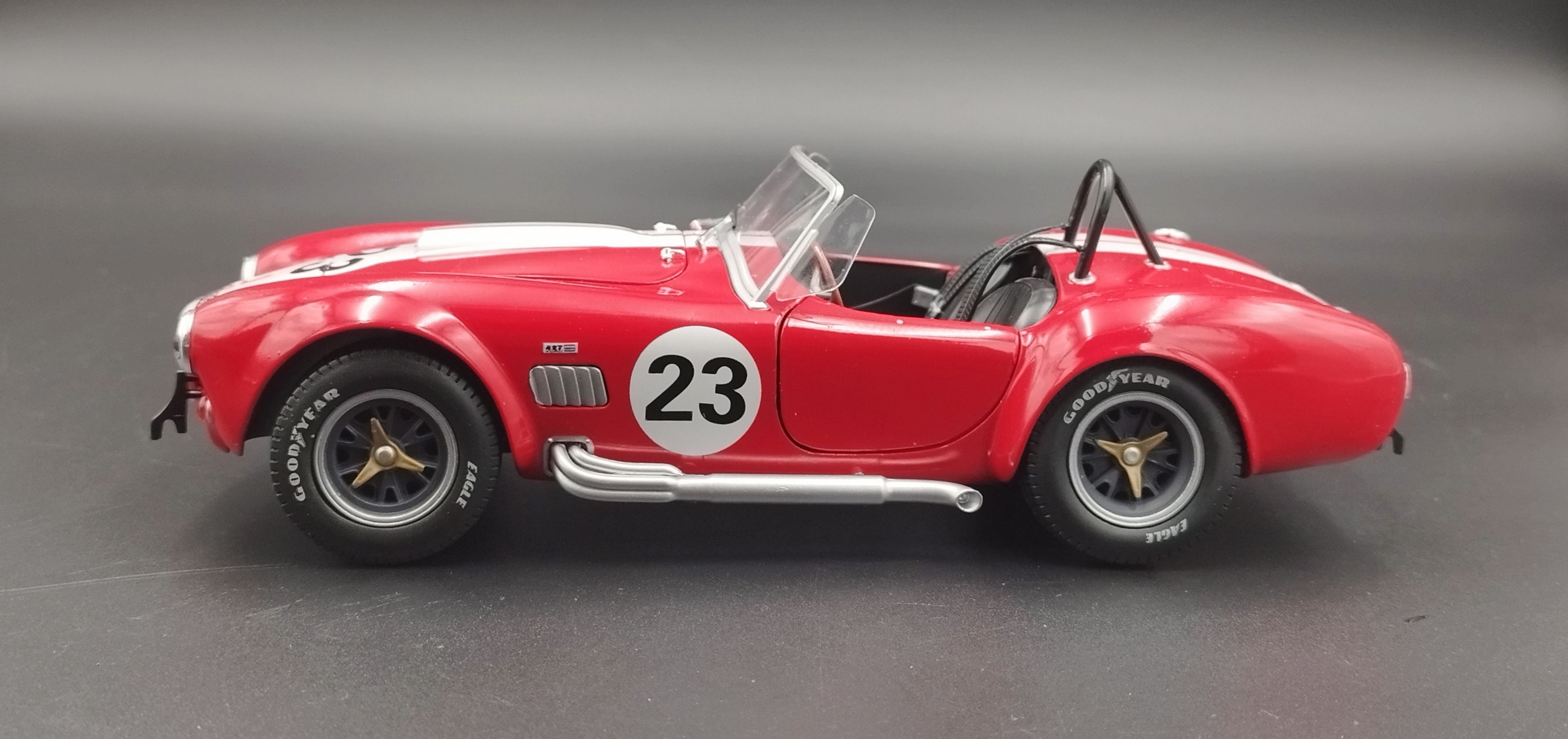 1:18 Solido 1965 Shelby Cobra Racing #23 model używany