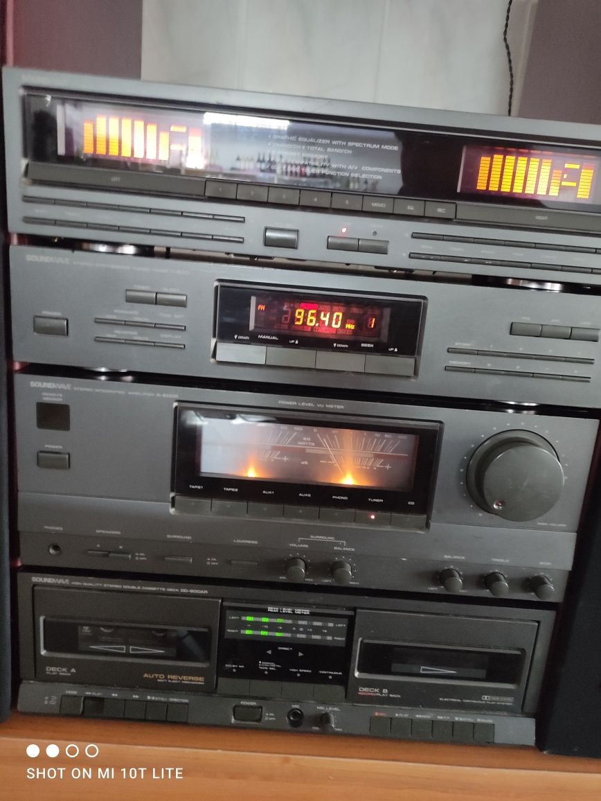 Soundwave model 600 design i kolorystyka Technics