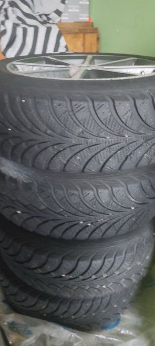 Колеса зима.Ниссан Микра К 12,К13 с дисками