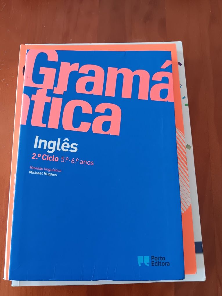 Livro exercícios/ exame e gramática de inglês 2°ciclo