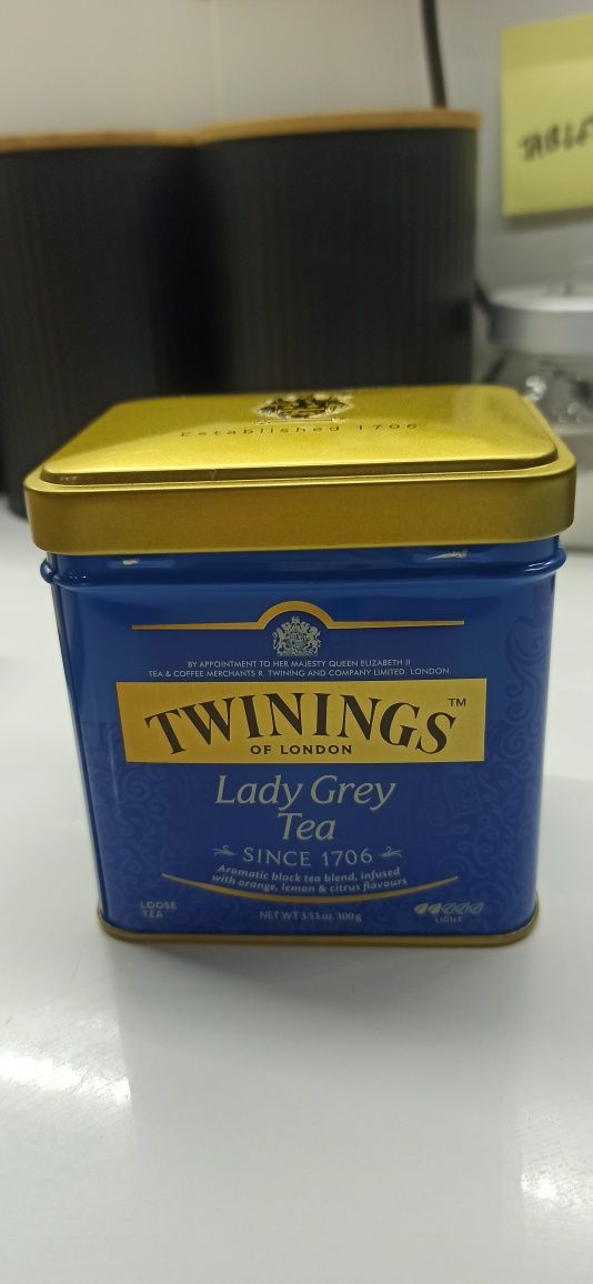 Puszka metalowa na herbate, drobiazgi Twinings