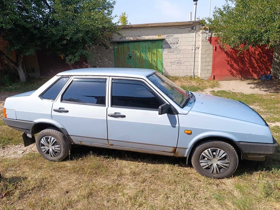 Продам автомобіль ваз 21099