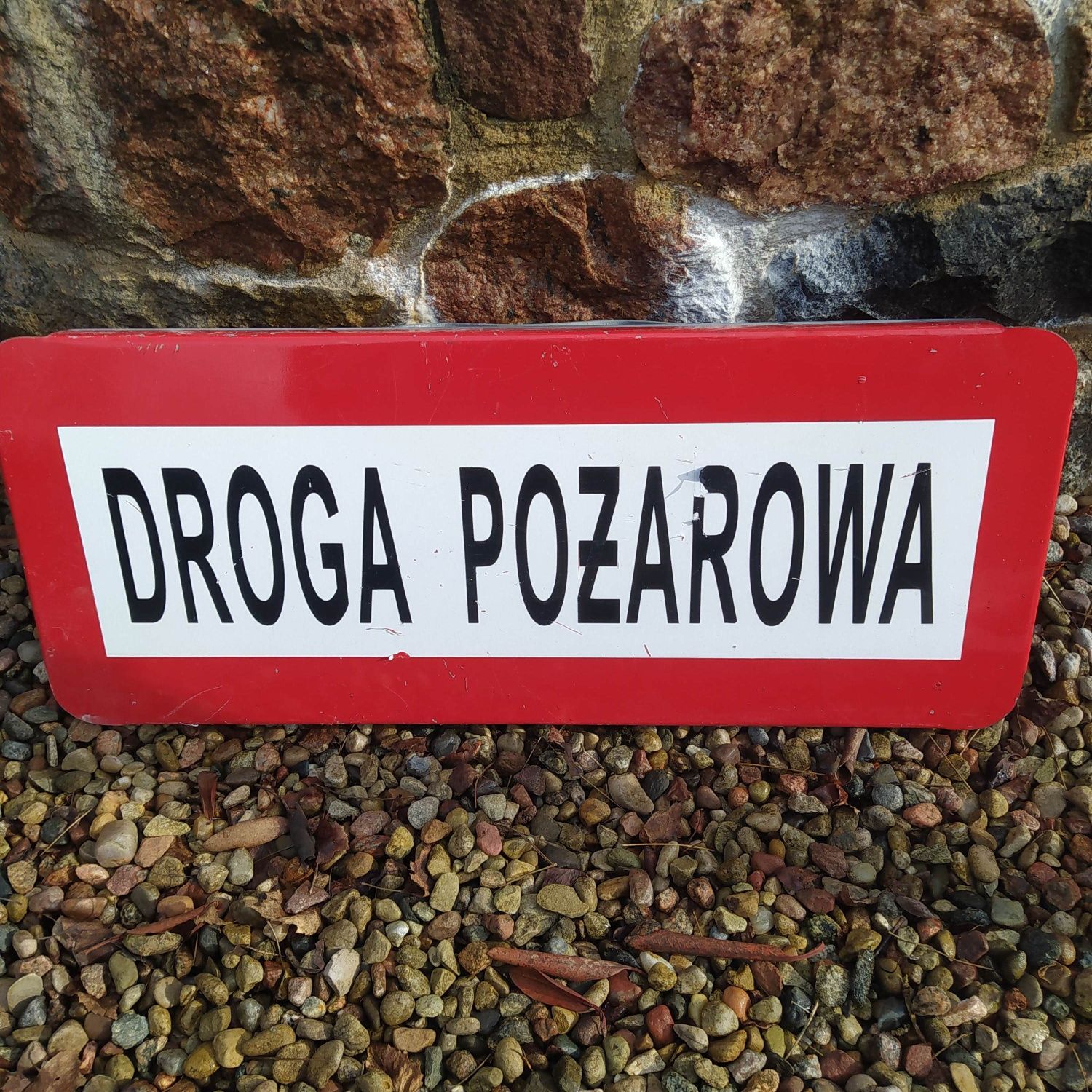 Znak drogowy. Droga pożarowa, oryginalny