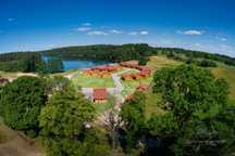 Domki wakacyjne nad jeziorem Bogdanka Park plaża kajaki bania