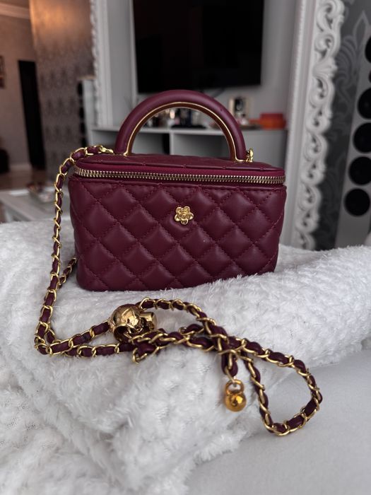 Сумка сучасного кольору бургунді