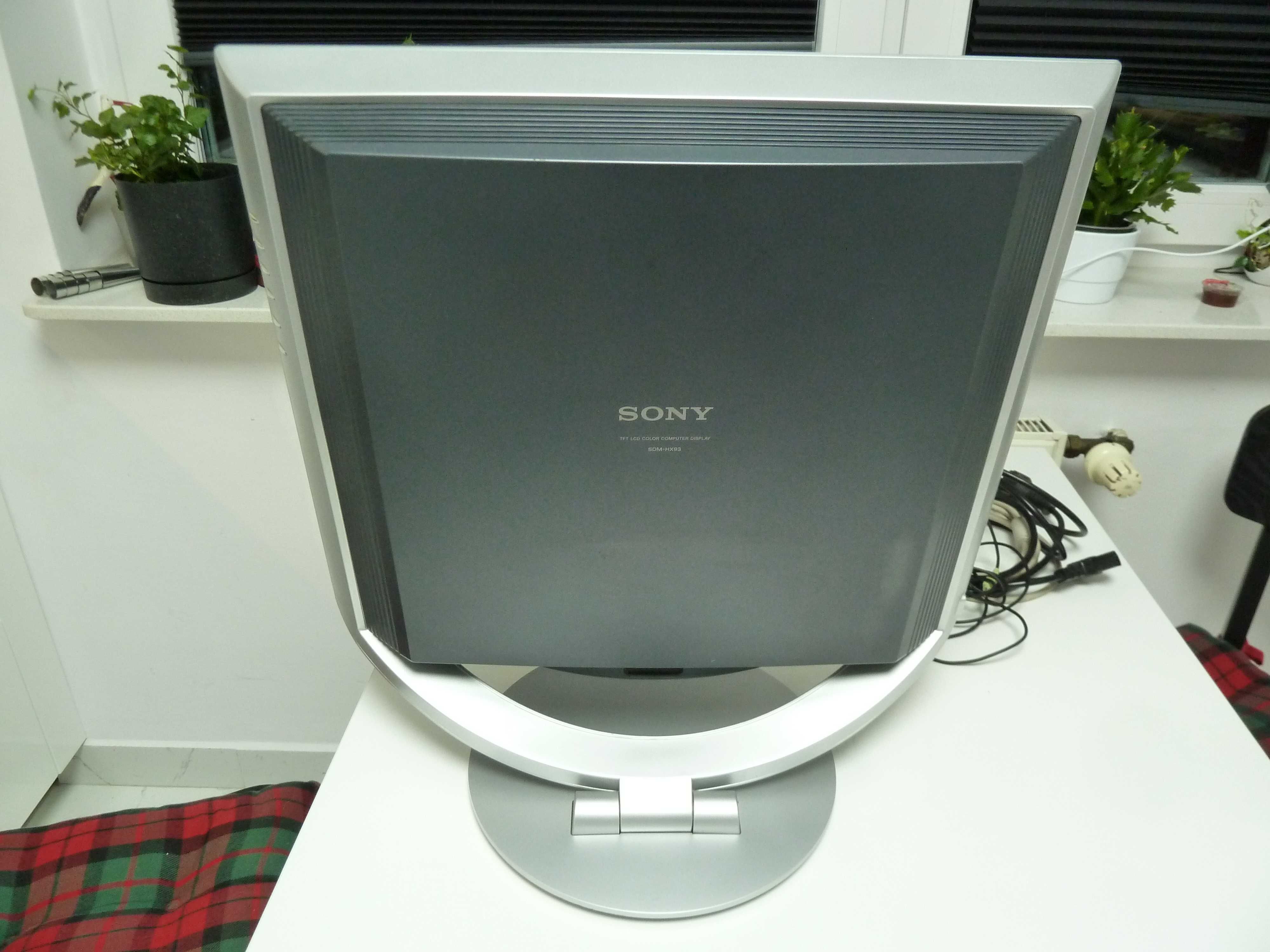 Monitor Sony SDM-HX93 - 19 cali dla graczy