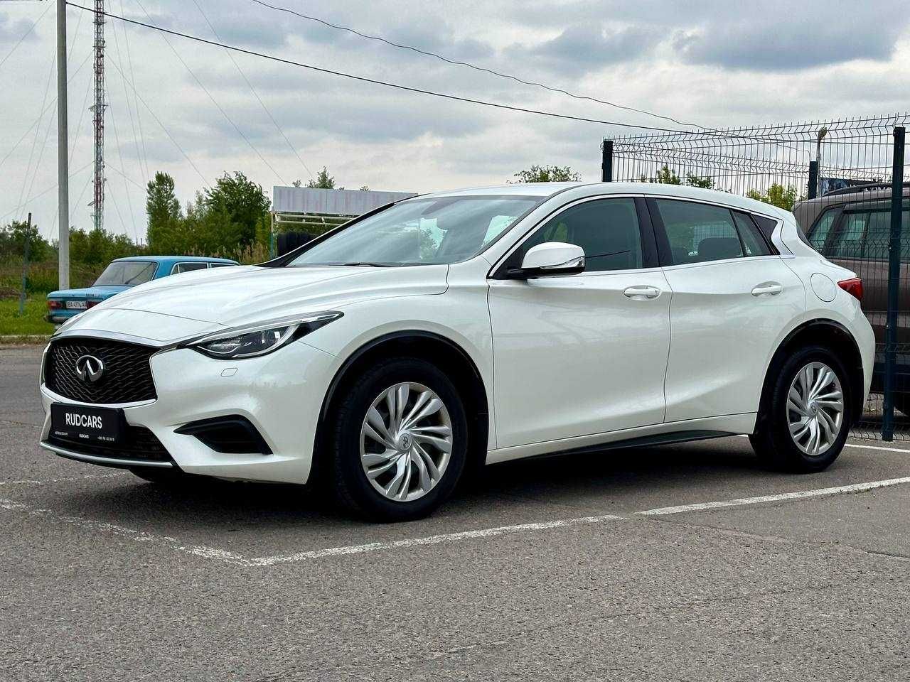 Infiniti Q30 2017 рік