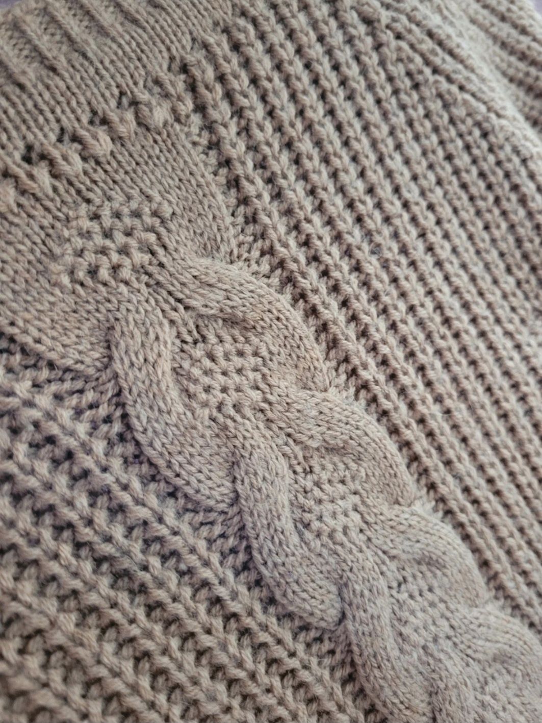 Sweter damski pleciony długi ciepły baisc rozmiar s/m