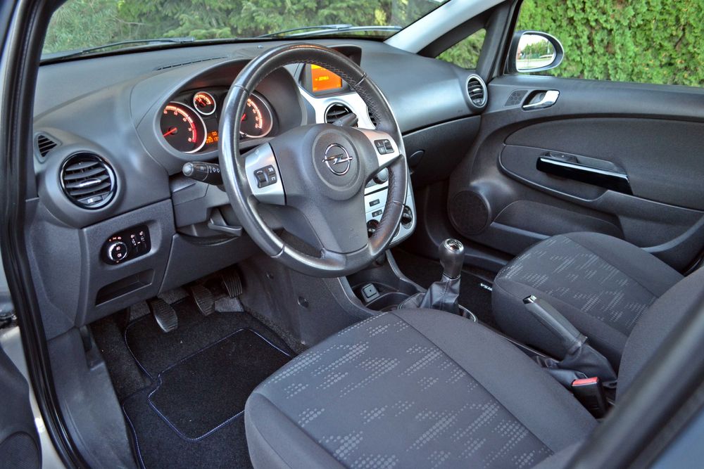 # Opel Corsa D lift # 1.4 benzyna # 2011 #