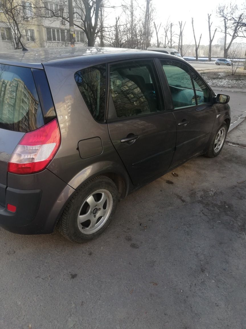 Продам авто Рено Сценик