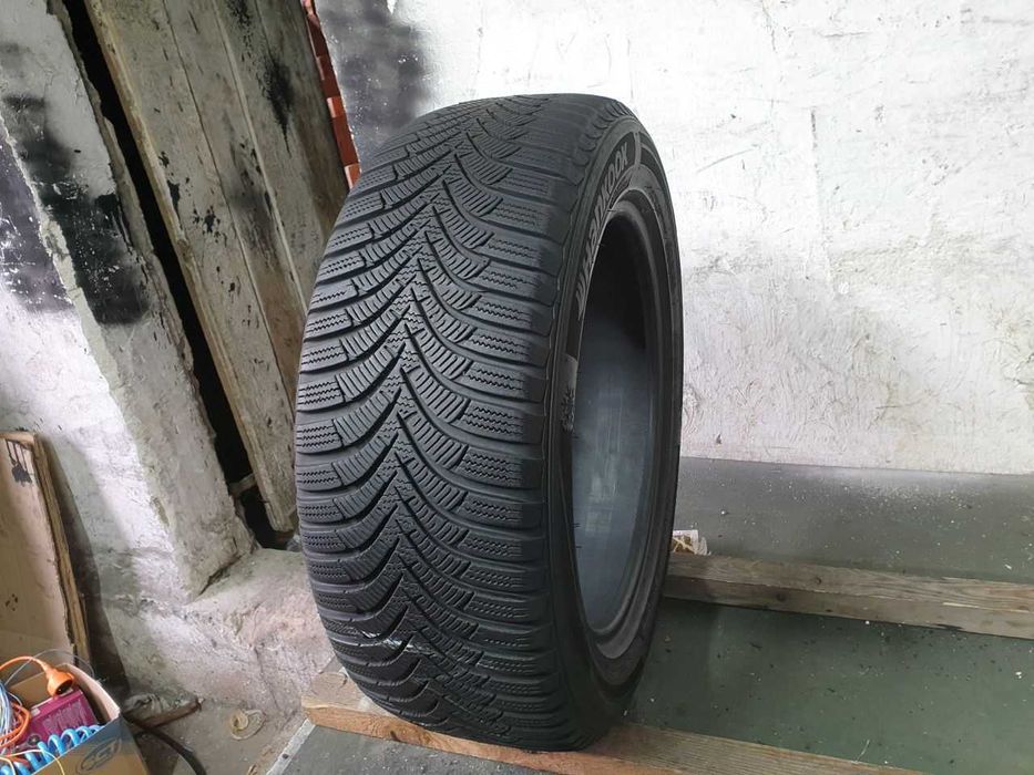 Opona pojedynka zimowa 205/55R16 6,5mm Hankook Winter I'cept RS2 2021r