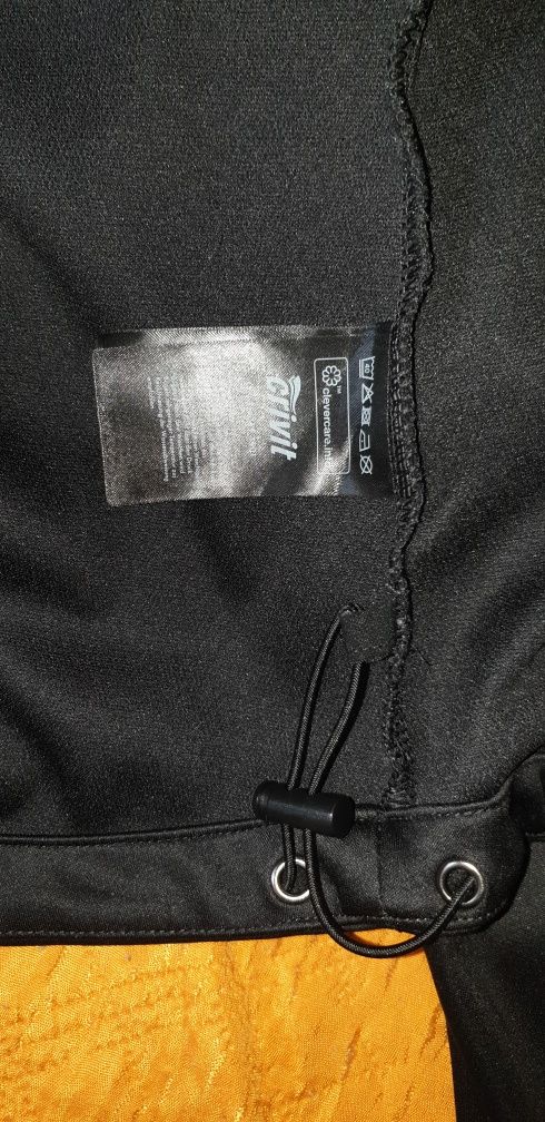 Kurtka sportowa, bluza.