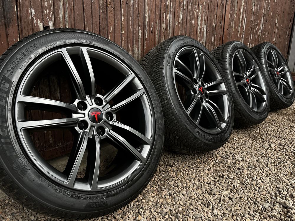 Felgi 19 5x120 Tesla S Idealne *Tpms *Michelin *Idealne
