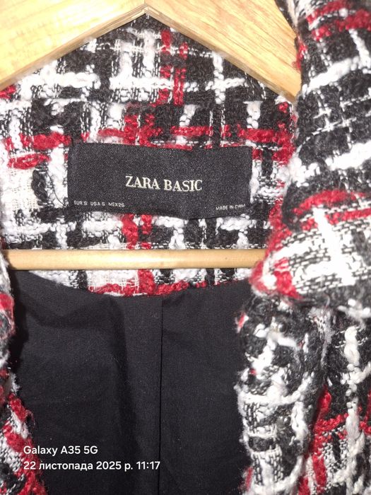 Піджак-рубашка ZARA.