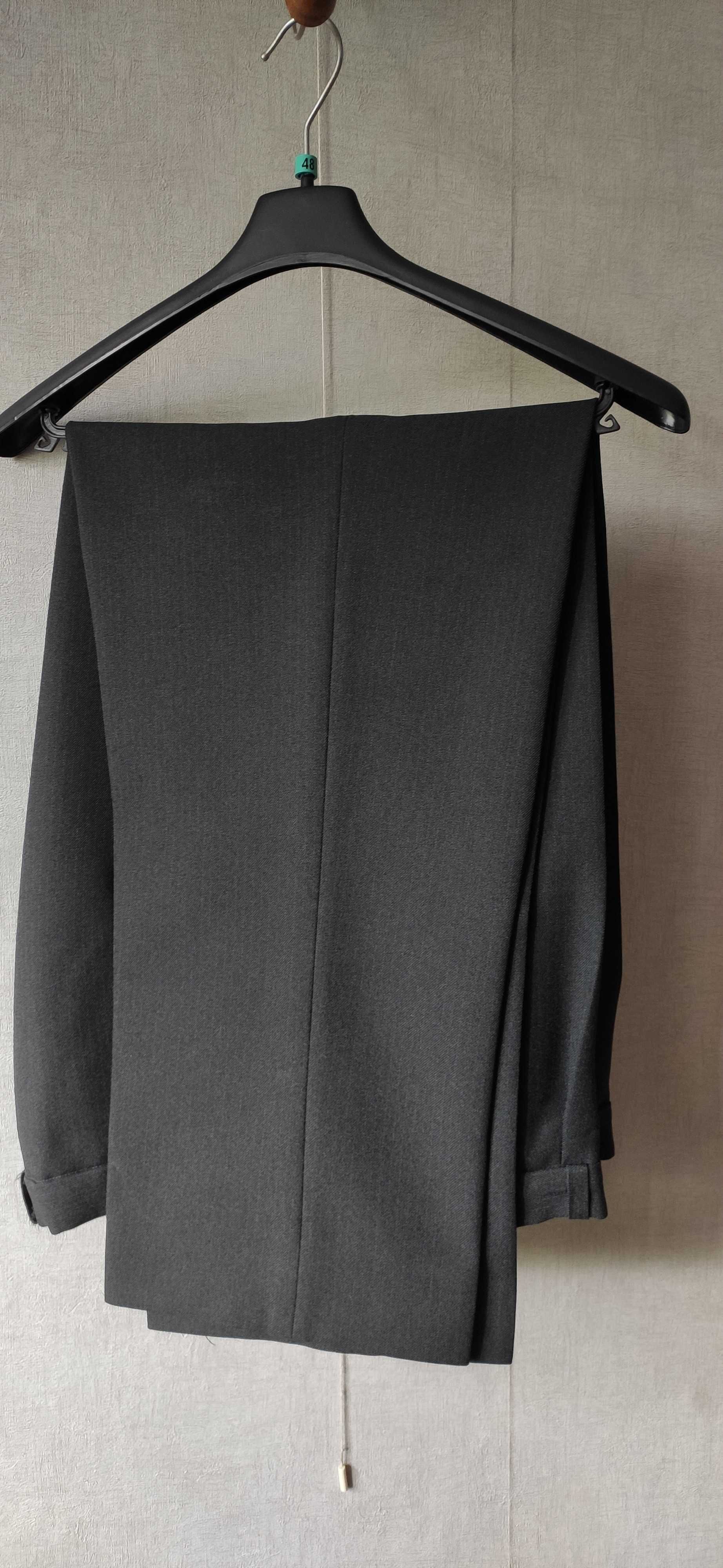 Garnitur dwuczęściowy XL XXL pas 104cm klatka 122cm