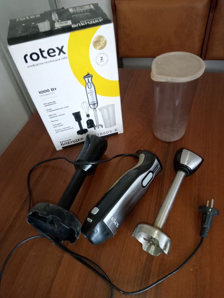 Блендер ROTEX RTB805-B