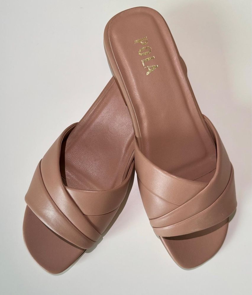 Klapki Pola Shoes