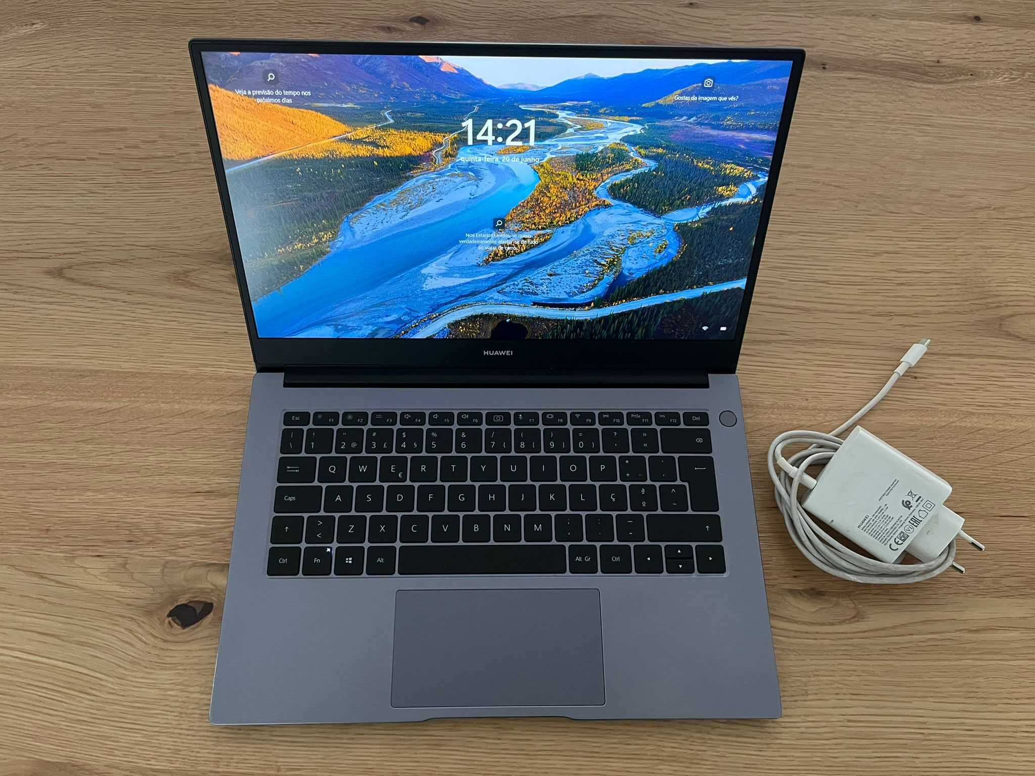 PC HUAWEI em Ótimo Estado + Rato HUAWEI