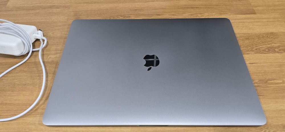 MacBook Pro 16" (2019) – Intel Core i9, 32 GB RAM DDR4