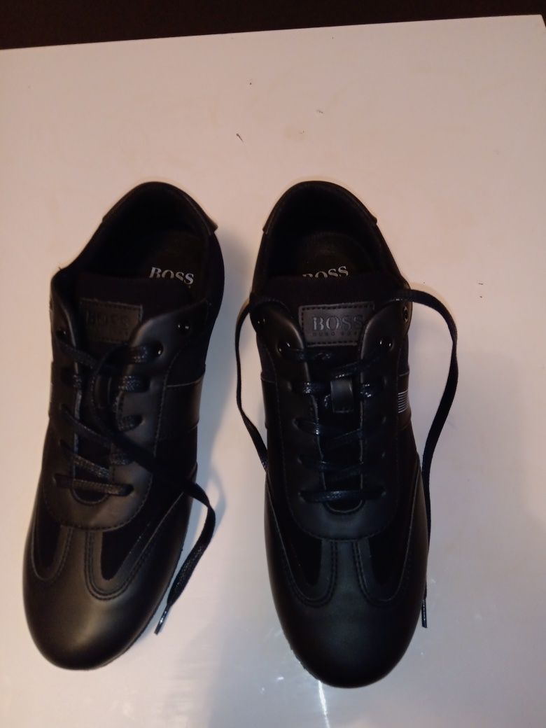 Buty HUGO BOSS Lighter r 40 NOWE Made in Portugal