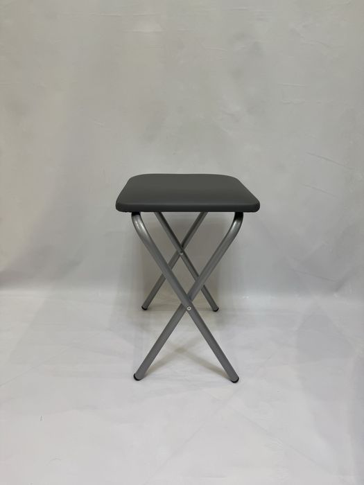 Табурет складний