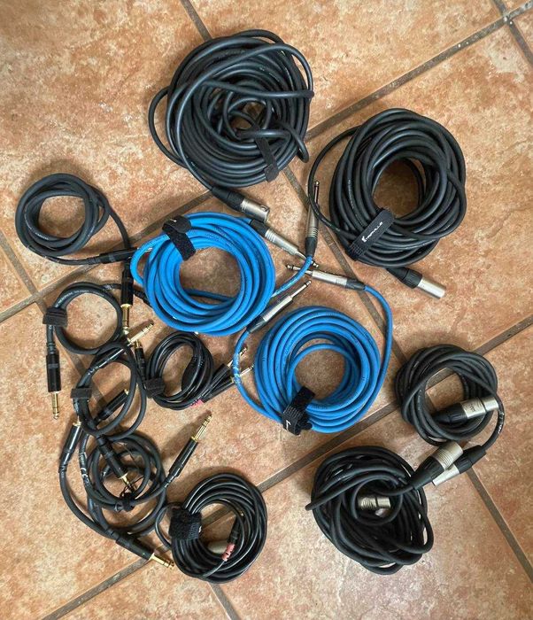 Conjunto de Cabos de Áudio