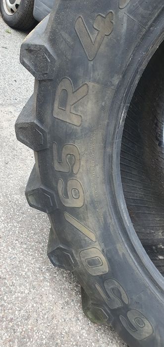 Opona 650/65/42 pirelli