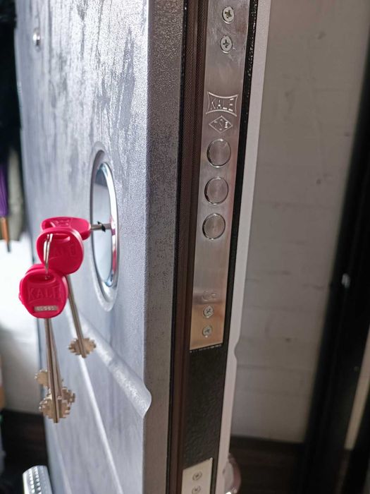 Двері вхідні, міжкімнатні, вікна