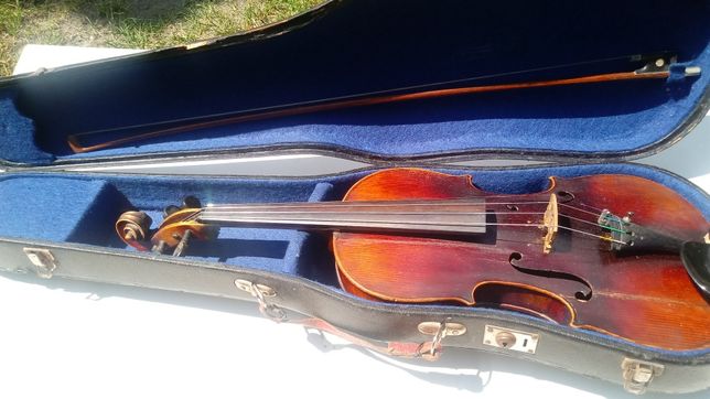 Stare skrzypce A.Stradivariusa 1726
