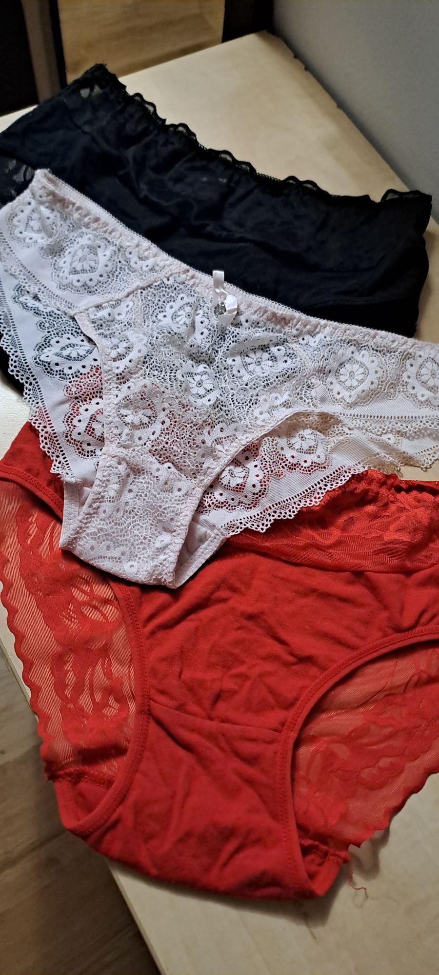 Majtki brazyliany. Nowe