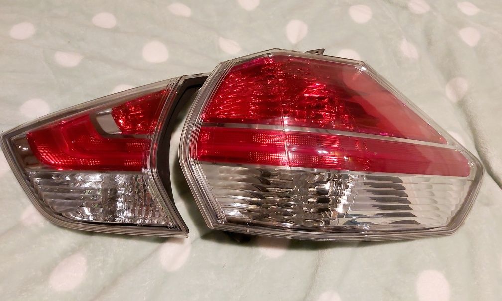 Komplet lamp Nissan X-TRAIL