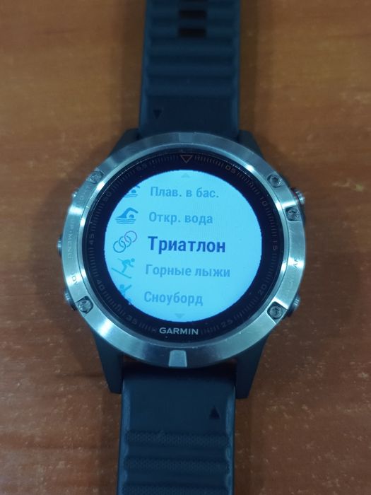 Годинник Garmin Fenix 5.