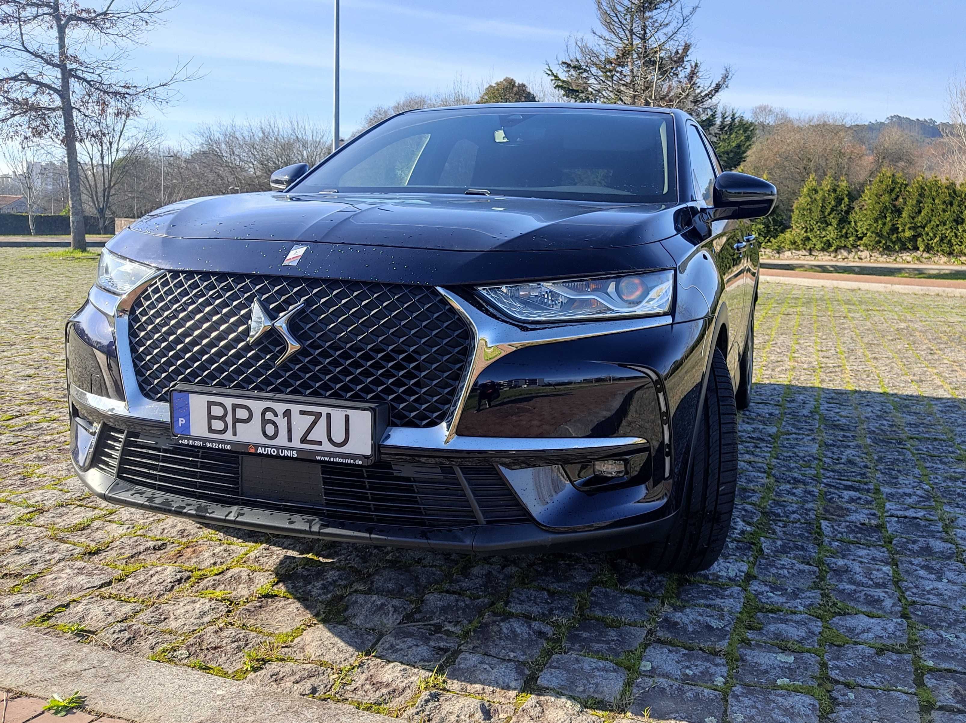 DS7 PHEV. Rigorosamente impecável.