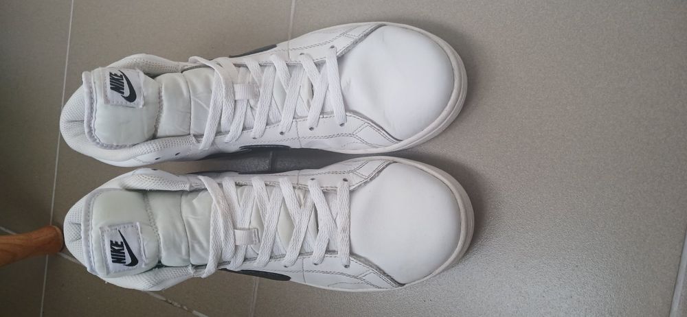 Nike court royale 2 mid