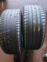 Pneus 235/45R18 Michelin - Uniroyal