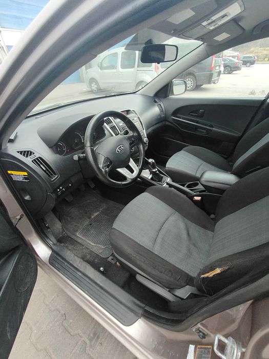 Syndyk sprzeda - Kia Ceed 1.6, 2011r.
