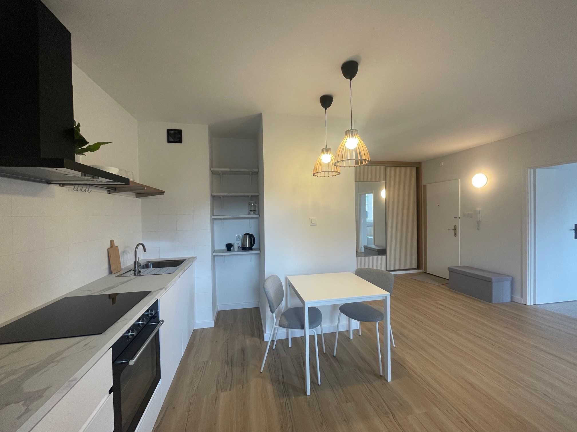 *Przestronne 2 pokoje po remoncie - Gryfa Pomorskiego 83C
