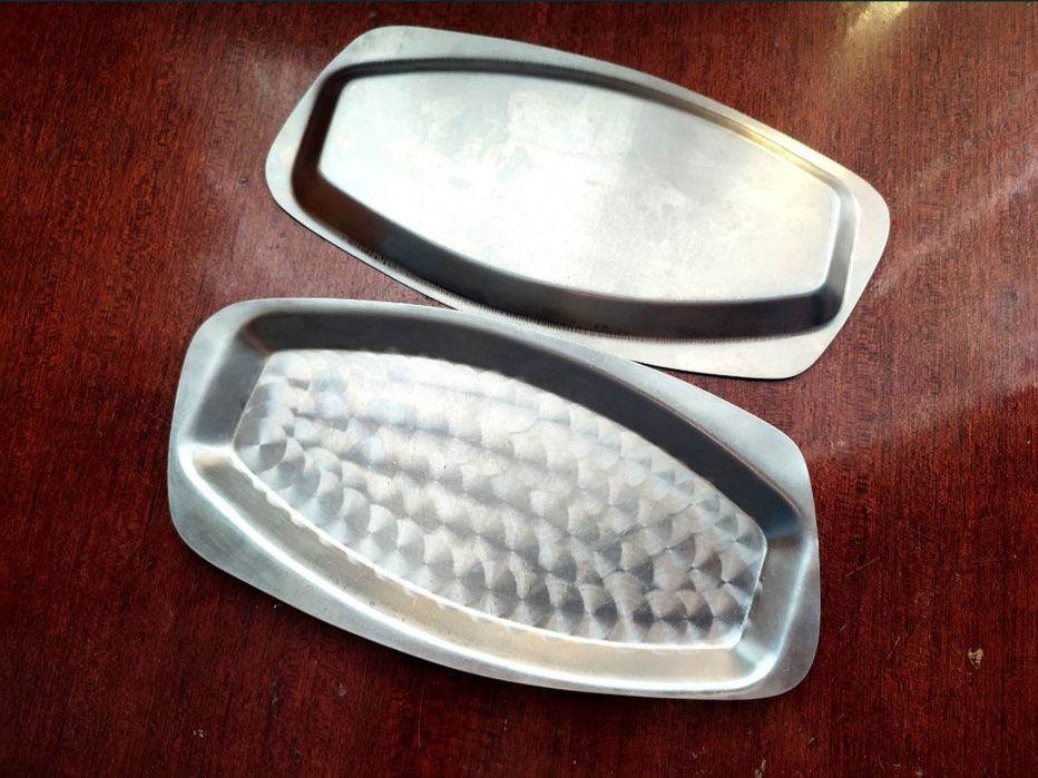 Stara metalowa taca patera, 2szt. z czasów PRL