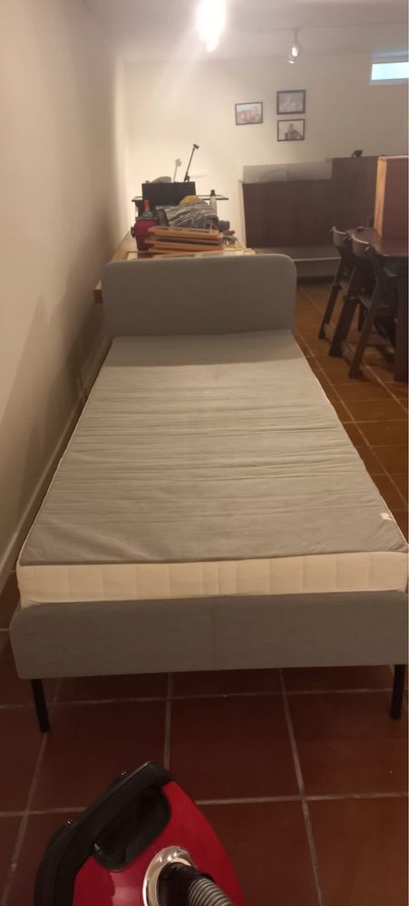 Cama ikea e colchao