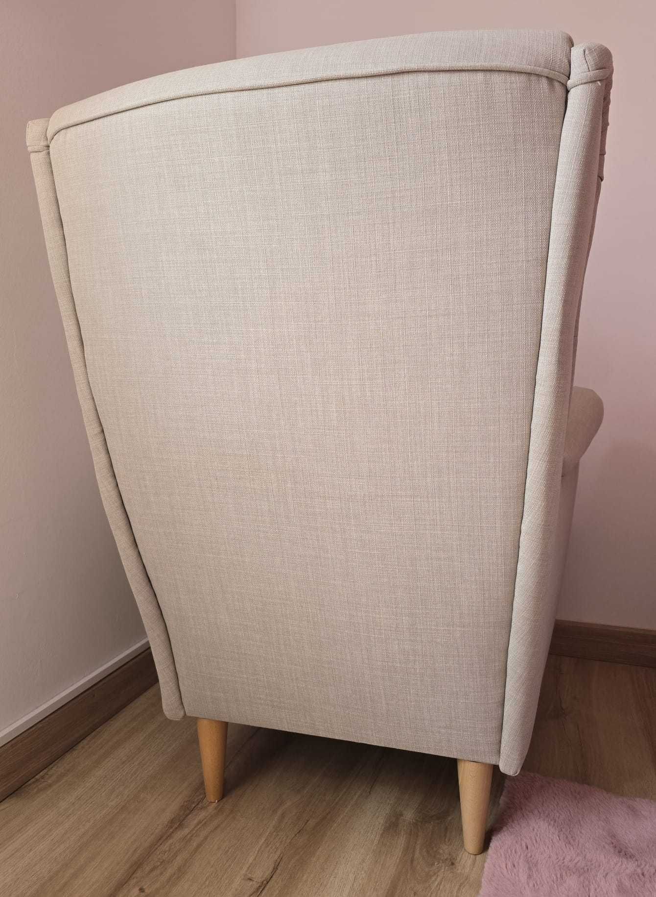 Cadeirão IKEA Strandmon